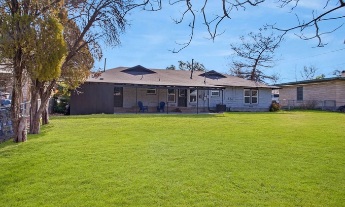 Temple House | Designer Retreat Near Baylor Scott & White Hospital