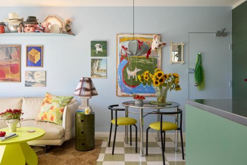 Bondi Apartment | Designer Bondi apartment - walk to beach!