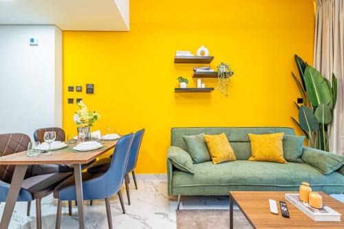 Abu Dhabi Apartment | Designer Choice - Huge Balcony - 3 min walk to ADGM - Cleveland - Galleria