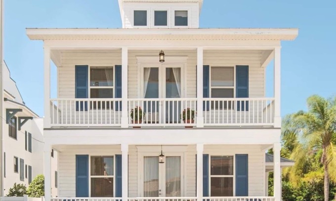 Downtown Dunedin House | Inviting Private Home for 8 - Steps to Downtown & Waterfront