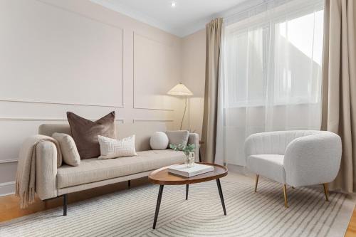 Harrow Road Apartment | Designer Home in Central London - Guest Rated 9.7/10