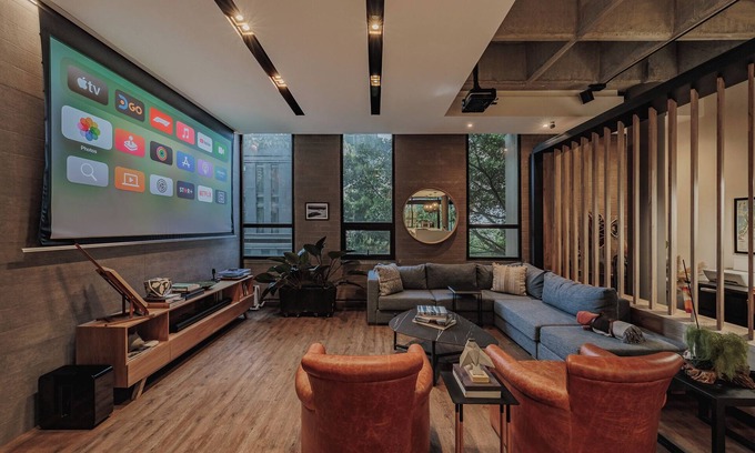 Zona Rosa Apartment | Designer Loft Unique Location Provenza -Lleras 2BR w Alexa, WIFI & Fitness area