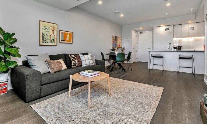 Mount Eden Apartment | Designer luxury 2-bed apartment with car park