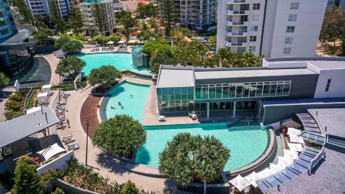 Surfers Paradise Apartment | Designer Rooms with Oceanfront Views at Q1 Resort