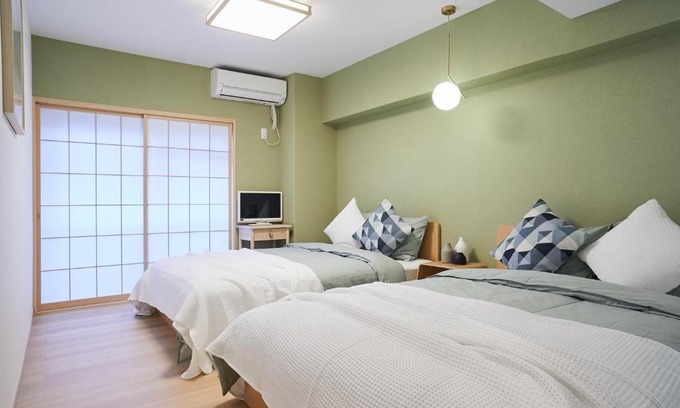 Hyakunincho Apartment | Stylish 2-Bedroom Apartment Near Shin-Okubo Station