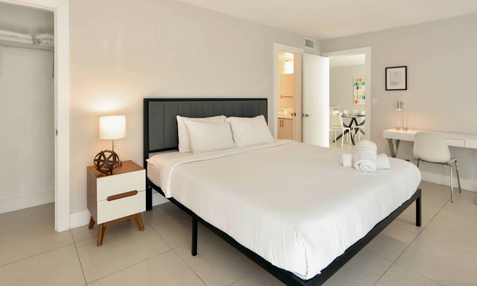 Downtown Fort Lauderdale Condo | Designer Two Bedroom Apartment with Pool in Fort Lauderdale