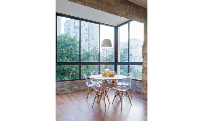 Ramat Hasharon House | Modern Beachside Retreat with Family-Friendly Amenities