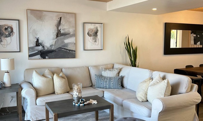 La Paloma Villa | Designer Villa: Prime Location with Pool and Spa Amenities