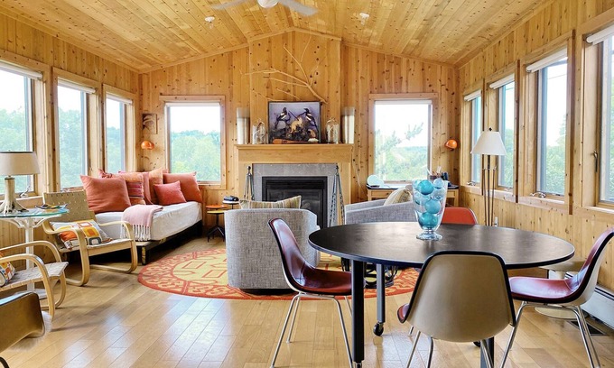 Hudson Cottage | Designer Cottage Retreat with Spa & Ocean Views in Hudson Valley