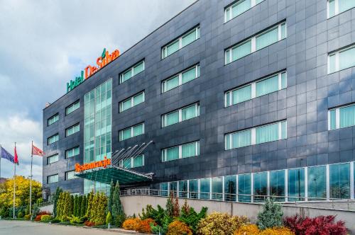 Piaseczno Hotel | Comfort Meets Convenience at DeSilva Warszawa Piaseczno