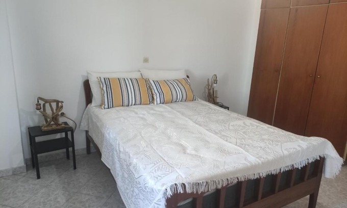 Agios Konstantinos House | Oceanfront Despoina Apartment in Agios Konstantinos Samos