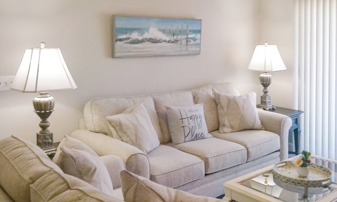 Indian Bayou Condo | Discover Destin’s Dancing Cloud with Pool and Kid-Friendly Fun