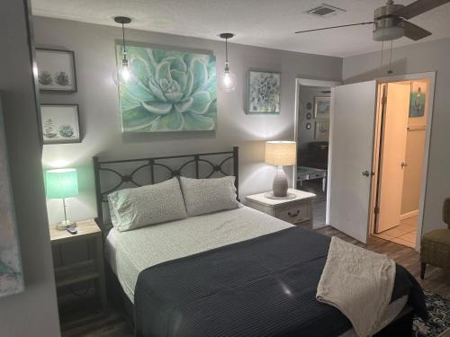 Santa Rosa Beach House | Beach Retreat with Private Deck & Outdoor Shower in Destin
