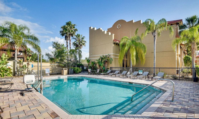 National Gardens Condo | Destination Daytona Vacation Rental: Pool, Spa & Beach Access