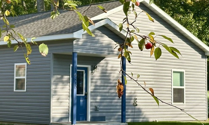 Cadillac Cottage | Destination Leisure – Cottage B, 2BR Next to Mitchell State Park Campground