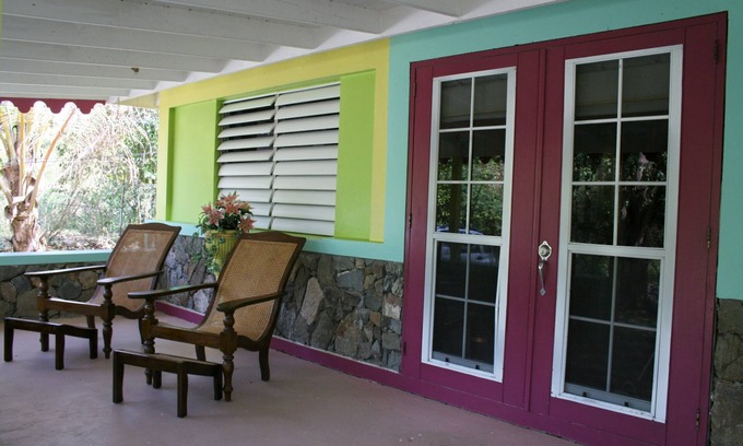 Josiah's Bay Cottage | Relaxation Awaits: Oceanfront Spa & Breakfast Included