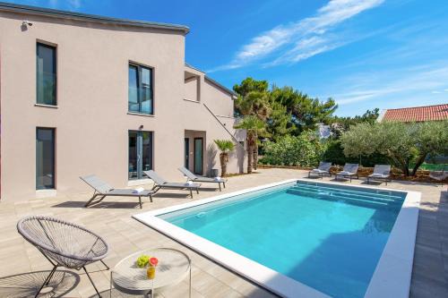 Baska Apartment | Experience Destination Sea: 5-Star, Pet-Friendly Retreat