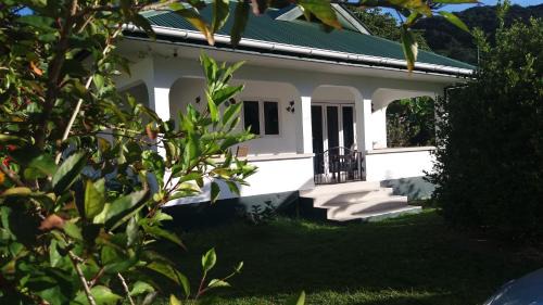 Grand Anse Apartment | Family-Friendly Self-Catering Retreat with High Guest Ratings