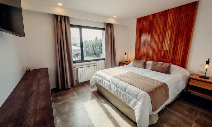 Macrozona Meseta Cerro Calafate Hotel | Kid-Friendly Getaway at Destino Calafate with Hot Tub