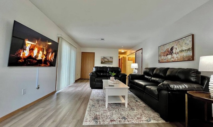 Middletown House | Discover Destiny's Remodeled 2-Bed Gem in Middletown