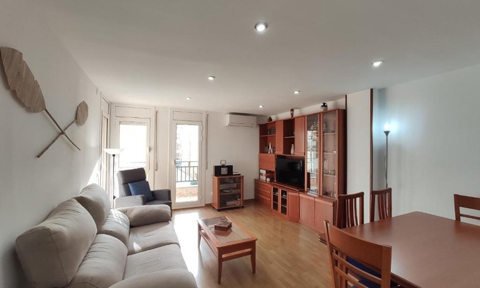 Segur de Calafell Apartment | Oceanfront Desvalls: 4-Star, Perfect for Families!