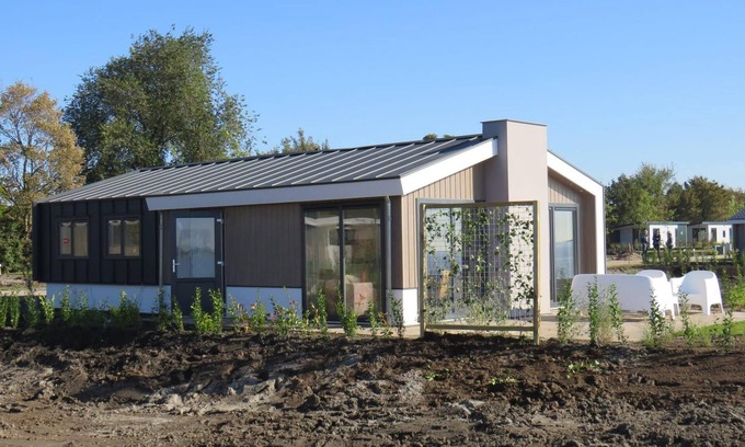 Municipality of Stede Broec House | Comfortable Detached Chalet with Pet-Friendly Amenities