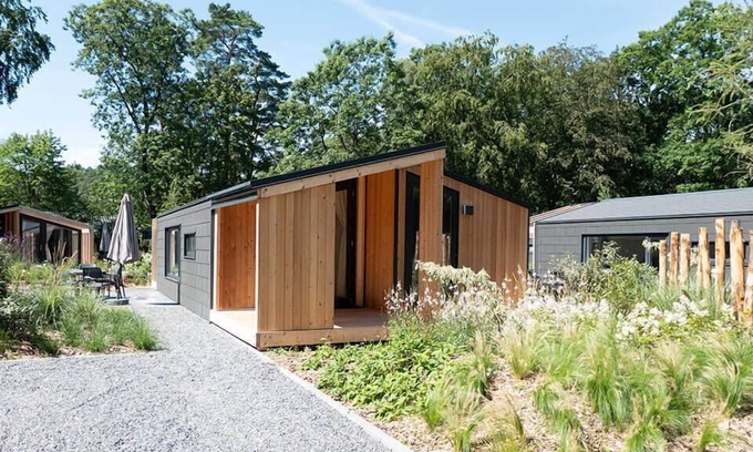 Maarn House | Ideal Detached Chalet: 2 Bedrooms, Pet-Friendly Amenities