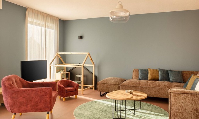 Nieuwvliet House | Spacious Family Retreat in the Kids Quarter for 8 Guests