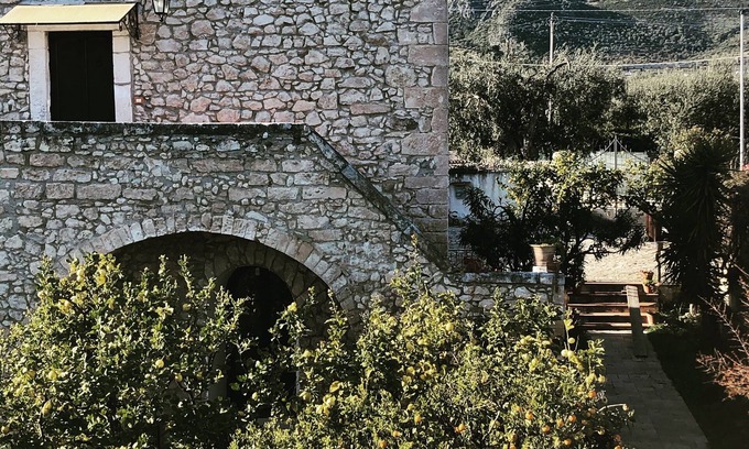 Mattinata Bed & Breakfast | Cozy Detached Cottage in Mattinata, Perfect for Families