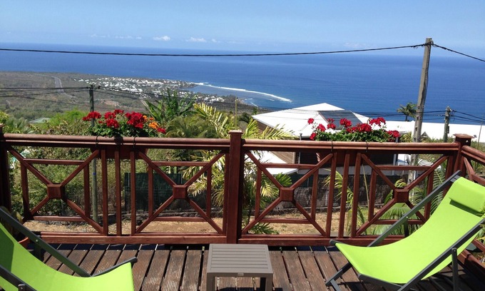 Les Avirons Apartment | Idyllic Cottage with Ocean Views and Private Terraces