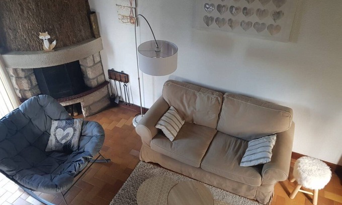 Longevilles-Mont-d'Or Ski Chalet | Cozy Chalet for 6 in Peaceful Location with Great Amenities