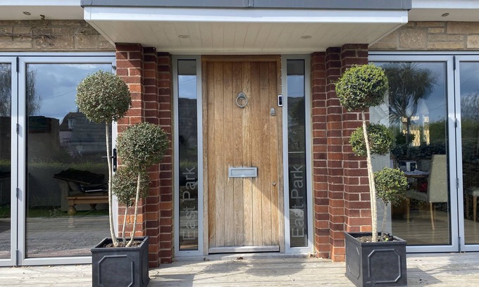 Cowes House | Detached Holiday Cottage in Cowes old Town