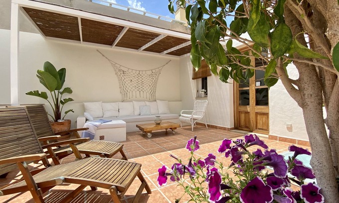El Terreno House | Elegant Detached House in Palma with Private Patio & Ocean View