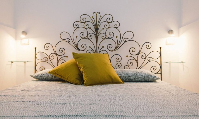 Aci Castello House | Seaside Retreat: Casa Grazia Guest House Near Catania