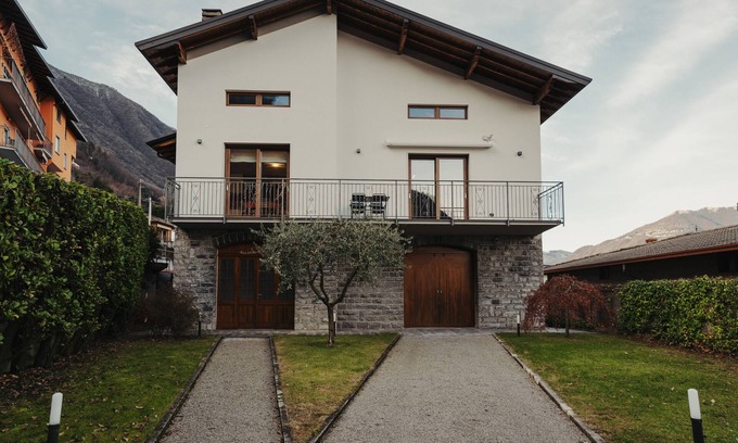 Lezzeno Villa | Family-Friendly Retreat with Ocean View, Garden & Hot Tub