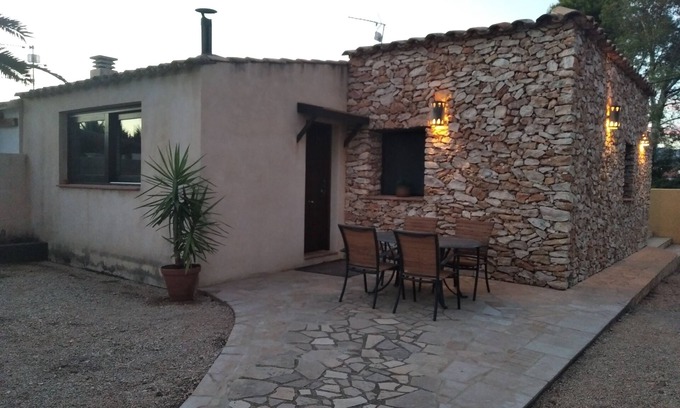 Les Tres Cales House | Beachfront Escape: Ocean View Detached House with Spa