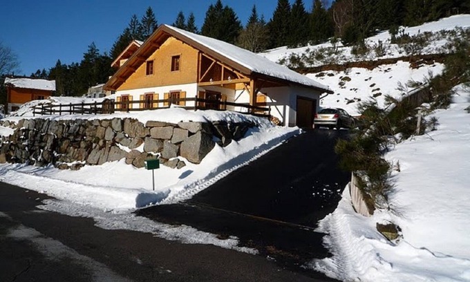Le Grand Valtin House | Family-Friendly Detached House in Valtin with Pool