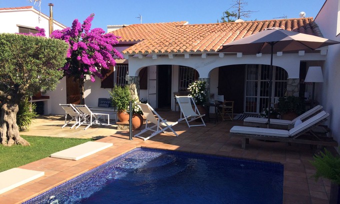 L'Escala House | Idyllic Retreat with Private Pool and Ocean View - 9.8 Rated