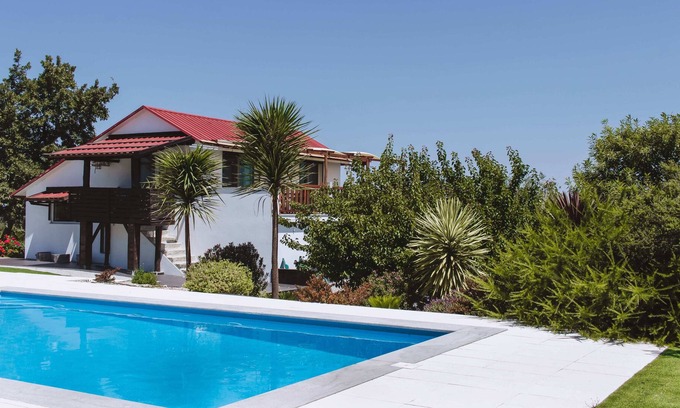 Seia House | Detached house in the middle of nature with swimming pool - Serra da Estrela