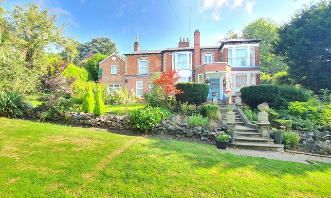Leicester House | Unique Period Country House in Leicester with Spa & Pool