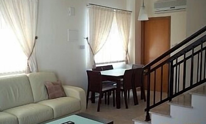 Universal House | Beautiful Villa with Private Pool and WiFi Near Amenities