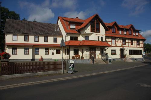 Bermuthshain House | Inviting Deutsches Haus Hotel with Restaurant & Biergarten