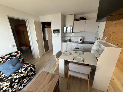 Prapoutel Apartment | Deux pièces au pied des pistes, vue dégagée, Les 7 Laux