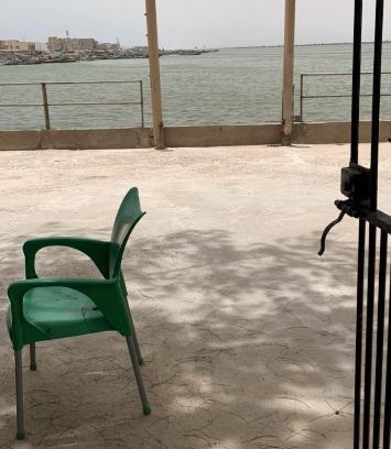 St. Louis Apartment | Relax by the Water: Family-Friendly Hotel with Pet Access