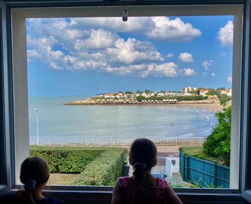 Pontaillac Villa | Beachfront Villa in Royan Pontaillac - Guest Rated 9.7/10