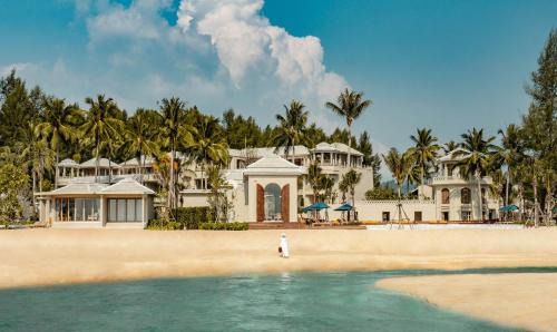 Khuk Khak Beach Resort | Experience Devasom Khao Lak Beach Resort & Villas Awaits