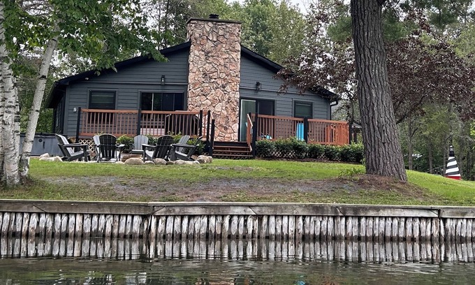 Alanson House | Relax at Devils Elbow Cottage with Hot Tub & Lake Views