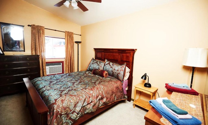Devils Tower Bed & Breakfast | Discover Devils Tower Lodge: Family-Friendly Retreat Awaits