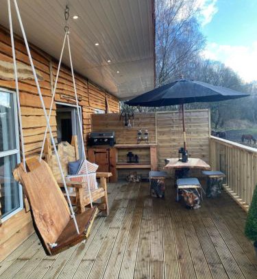 Fishcross Other | Cozy Devon River Glamping Pods - Pet & Child Friendly Retreat