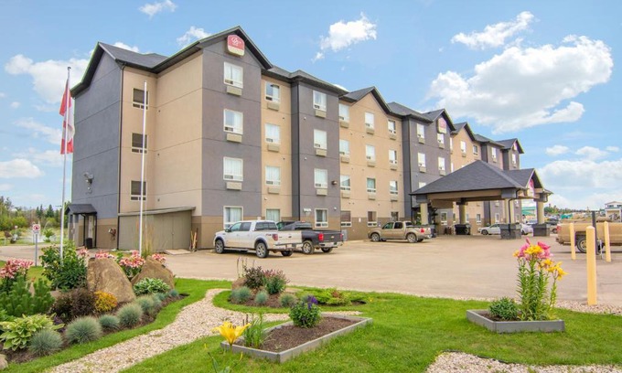 Fox Creek Hotel | Discover Devonian Hotel and Suites: Pet-Friendly Comfort